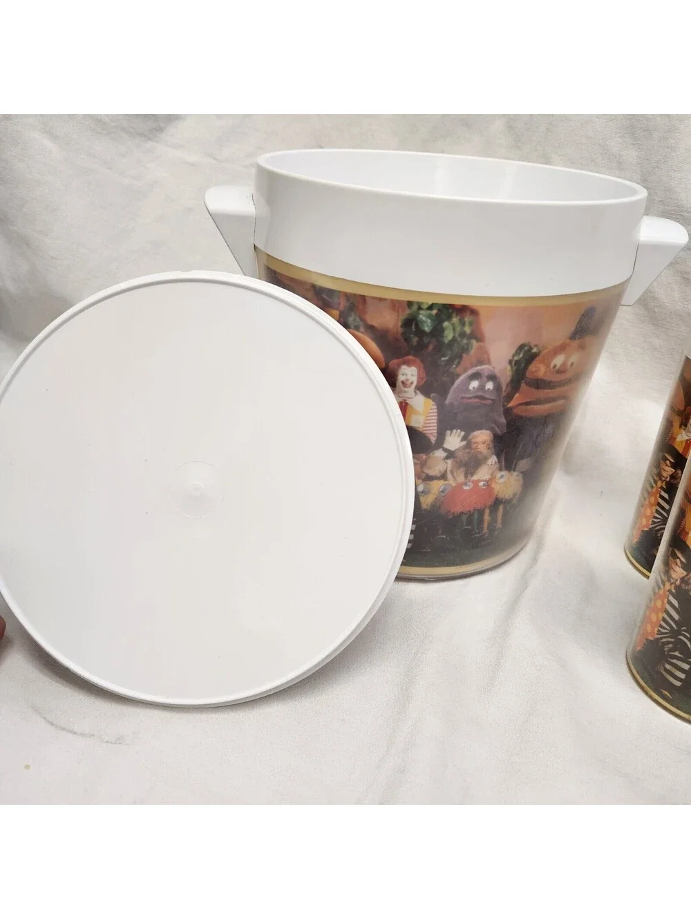 Vintage 1974 McDonalds Thermo Serv Ice Bucket with 4 Cups Nice Condition